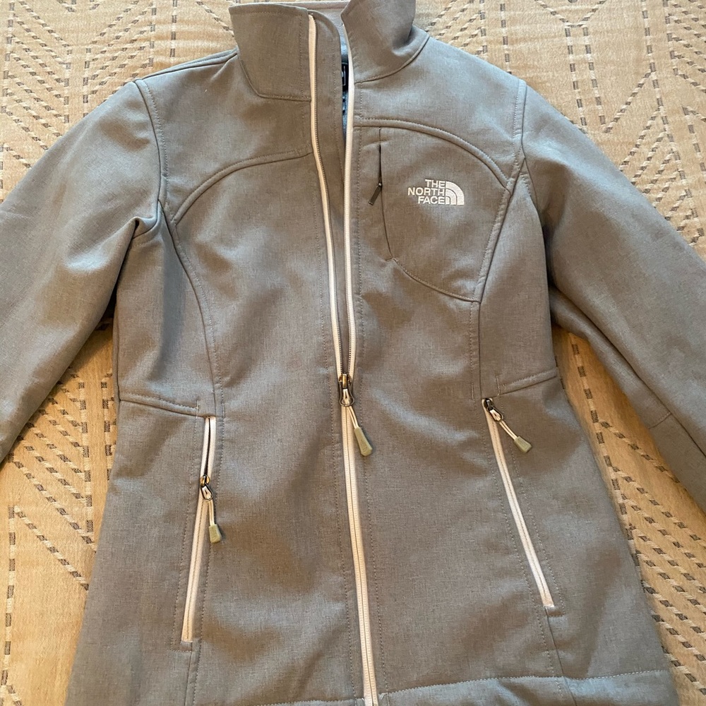 North Face think wind wall soft lined jacket shell